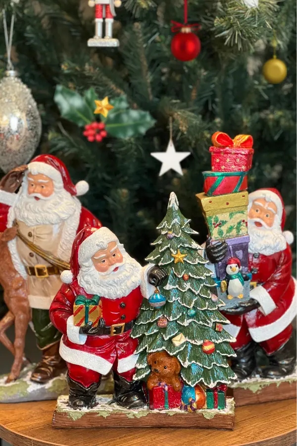 Hediye Paketleri Taşıyan Noel Baba Figürlü Biblo - 35cm - 3