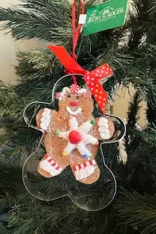 Kurabiye Kalıbı İçerisinde Renkli Gingerbread Man Yılbaşı Süsü – 10cm - 1